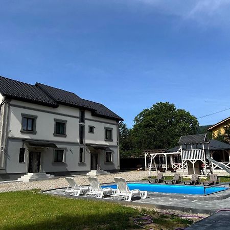 Margo Hotel Iaremcea Exterior foto